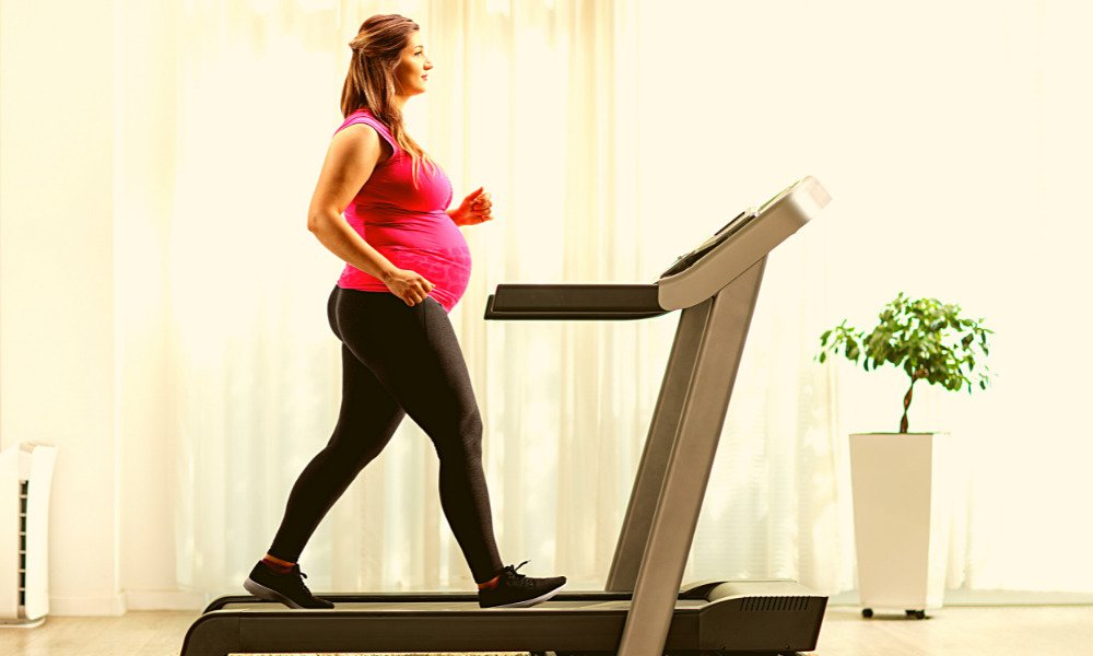 can i walk on treadmill while pregnant